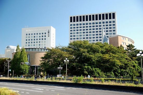 日本大学