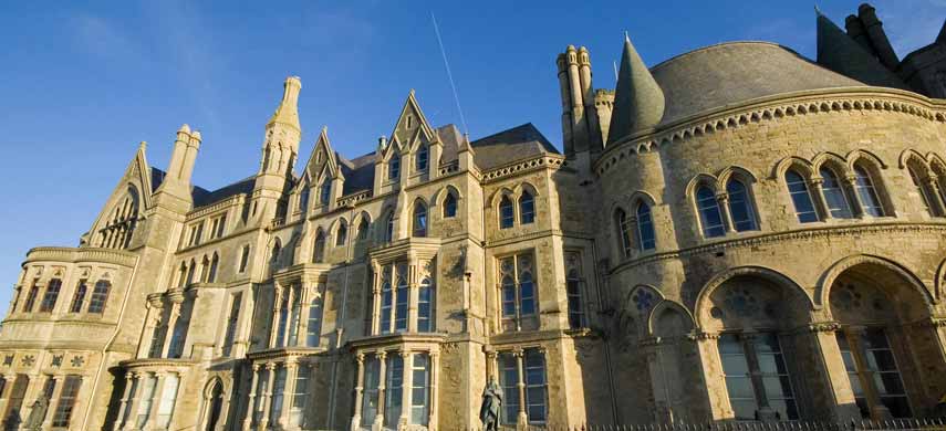 阿伯里斯特维斯大学